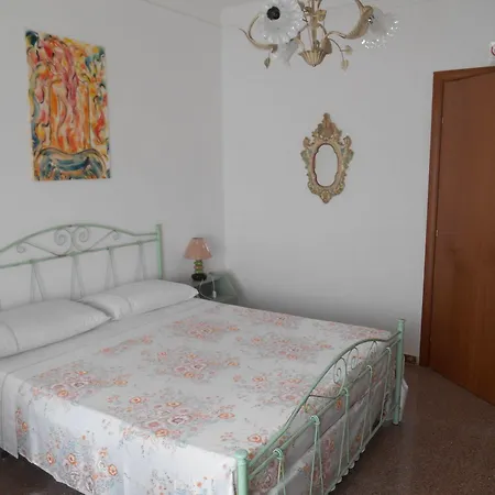 Bed & Breakfast Posto Di Blocco 3*